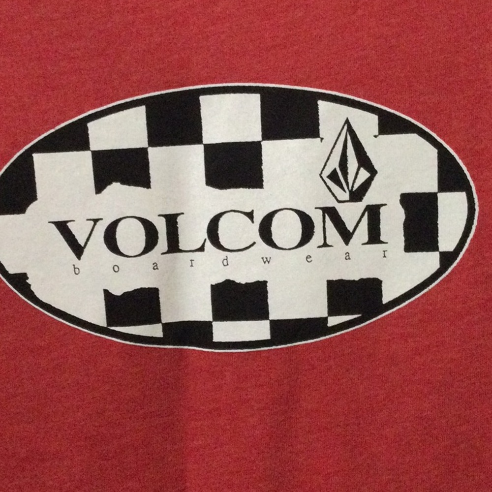 Volcom- red Tshirt - Picture 2 of 6